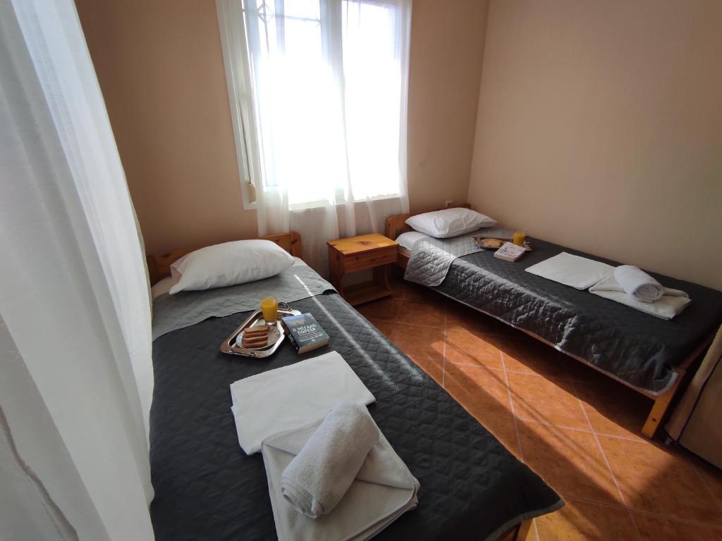 Five Stars room 2